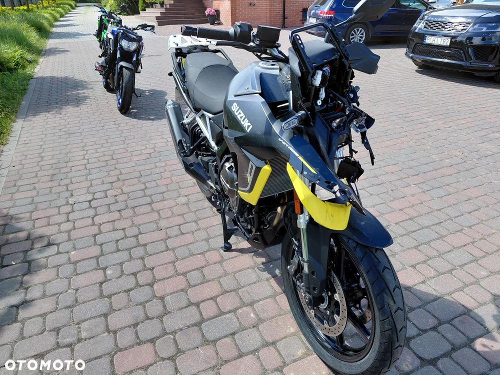 Suzuki DL - 8