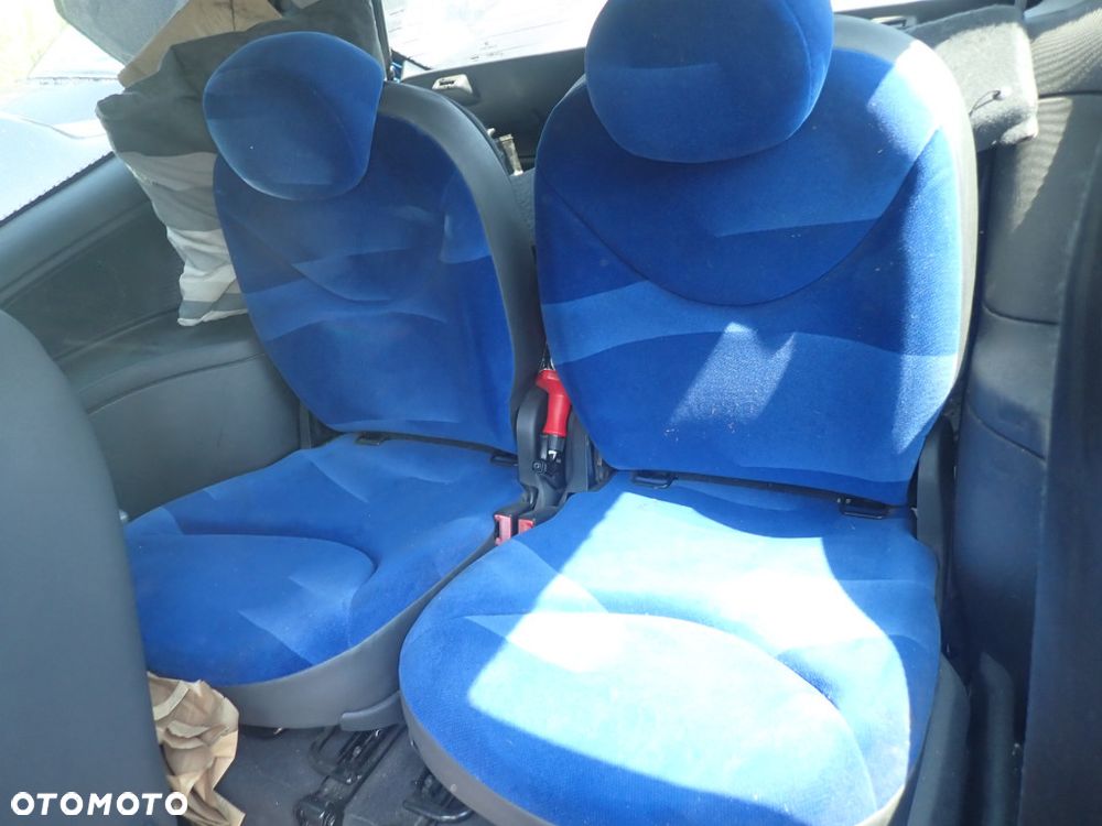 CZĘŚCI - Citroen C2 1,4 73KM 10 FST3 HB 3D 5B lakier KMH KMHC 2007r. INDEX - 10198 - 7