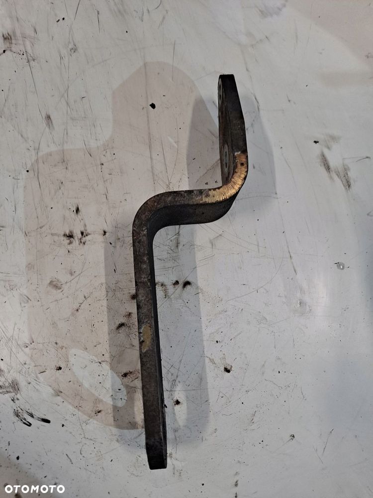 MAN TGL TGM ucho silnika - 1