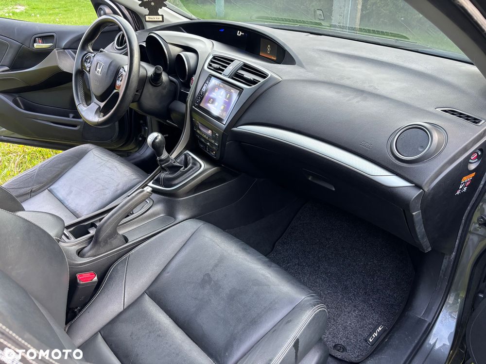 Honda Civic 1.6 i-DTEC Comfort Black Edition - 24