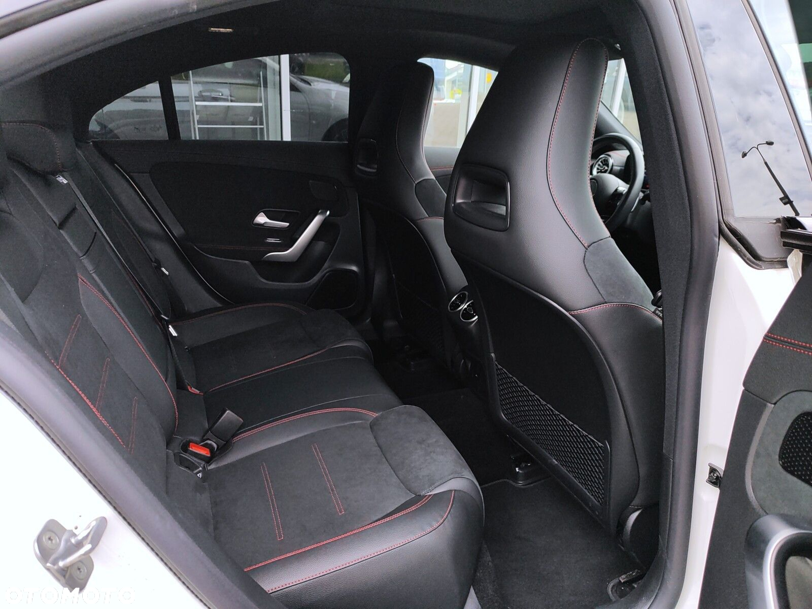 Mercedes-Benz CLA 200 AMG Line 7G-DCT - 15
