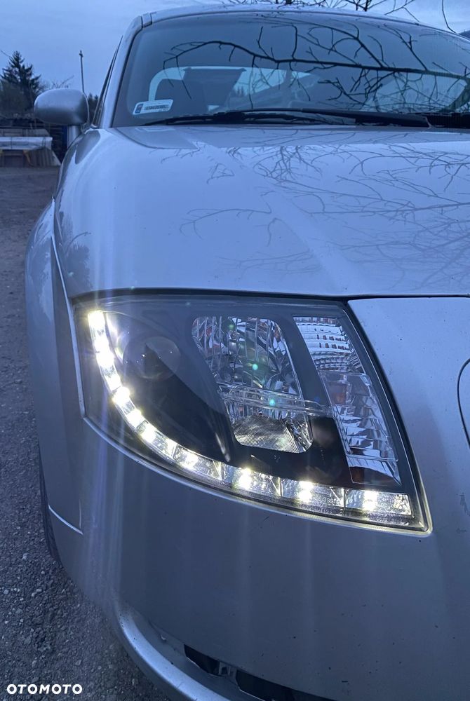 Audi TT Coupé 1.8T - 8