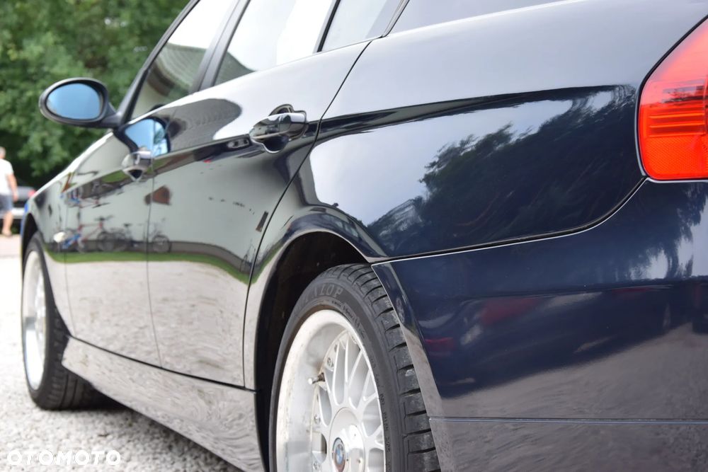 BMW Seria 3 318i - 13