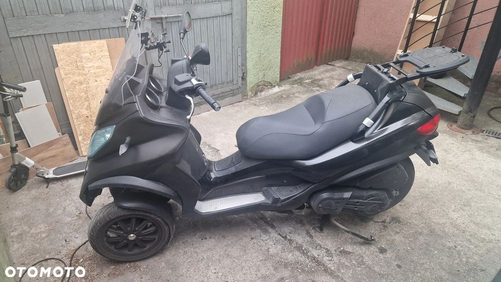 Piaggio MP-3 - 3