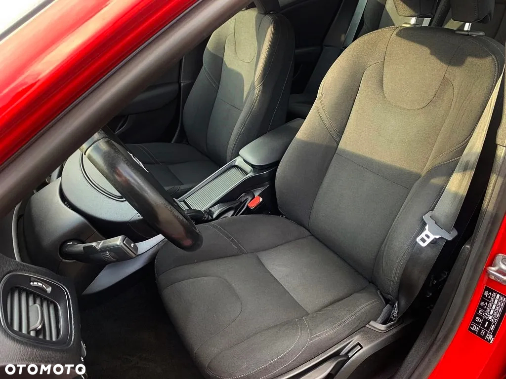 Volvo V40 - 19
