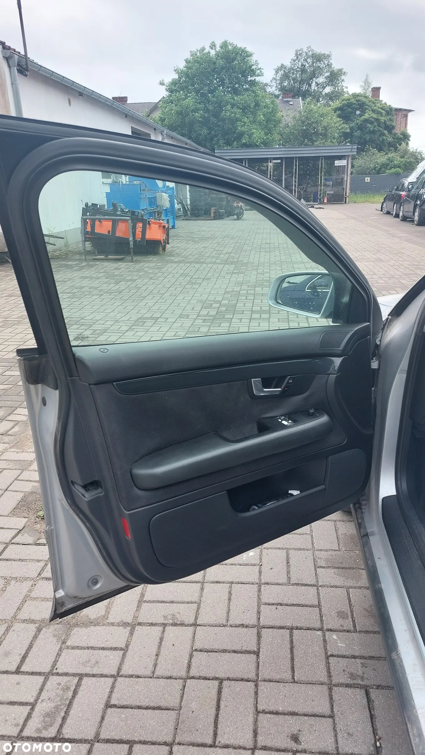 Audi A4 B6 na części 2001 r. 1,6 b drzwi szyby fotele podsufitka silnik skrzynia lusterko maska klapa - 13