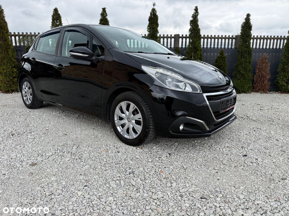 Peugeot 208 - 22
