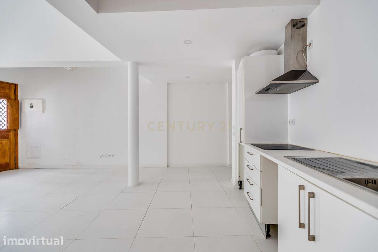 MORADIA T2 NA BAIXA DE OLHÃO C/ 2 PISCINAS - Grande imagem: 5/24