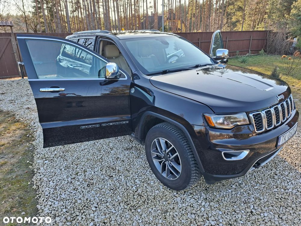 Jeep Grand Cherokee - 18