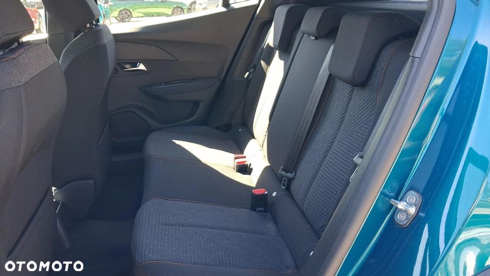 Peugeot 2008 PureTech mHEV Edition e-DCS6 - 12
