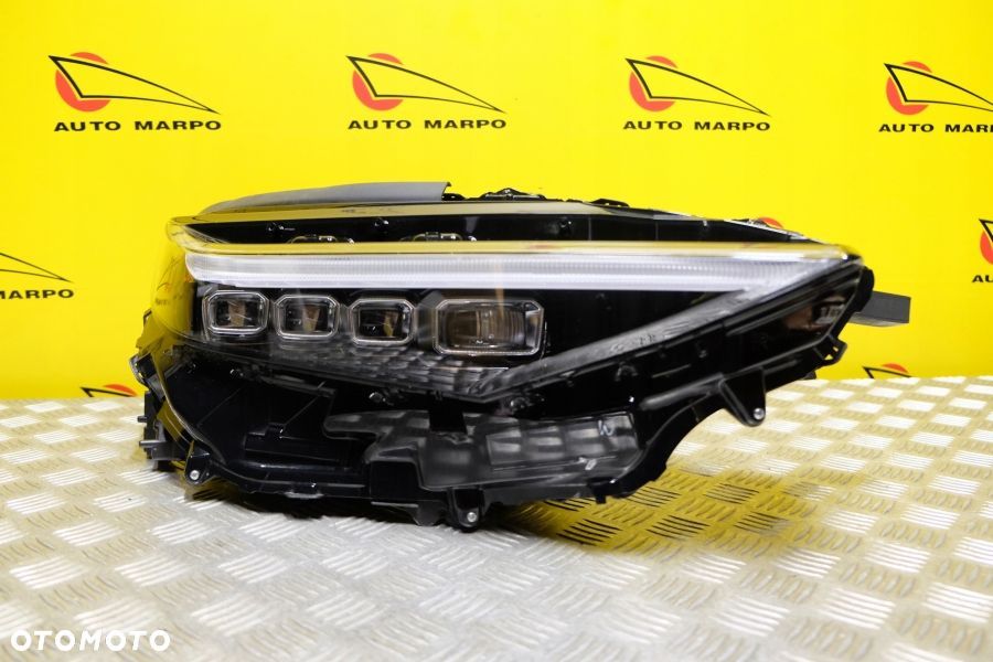TOYOTA BZ4X 2022 2023- REFLEKTOR LAMPA LED R USA - 4