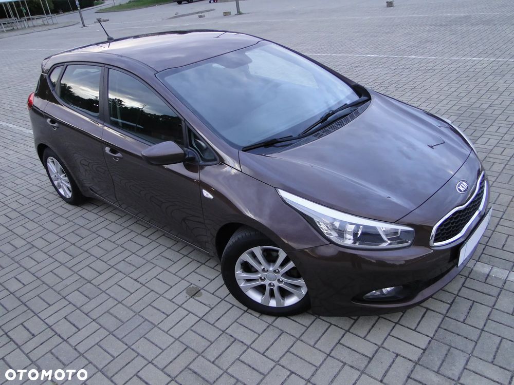Kia Ceed 1.4 CVVT Vision - 28