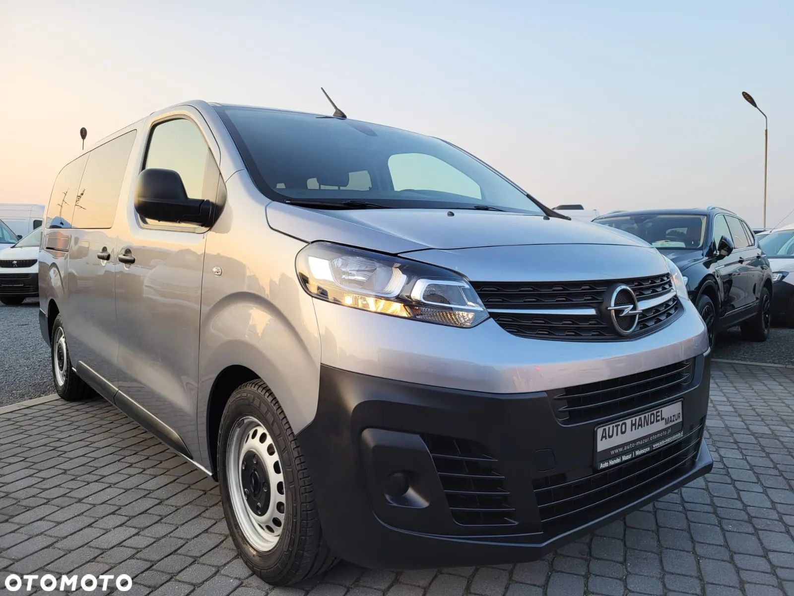 Opel VIVARO 1.6 CDTI - MAXI 9 OSÓB-KLIMA-ŁADNY-NAVI - 3