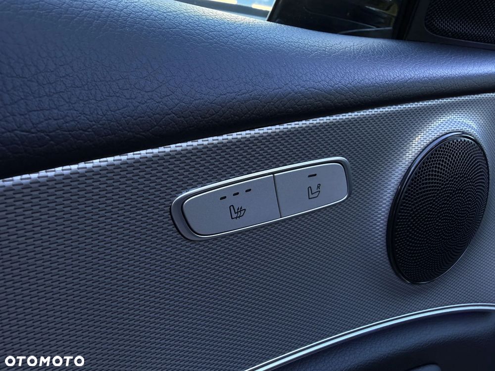 Mercedes-Benz Klasa E 220 d 9G-TRONIC - 36