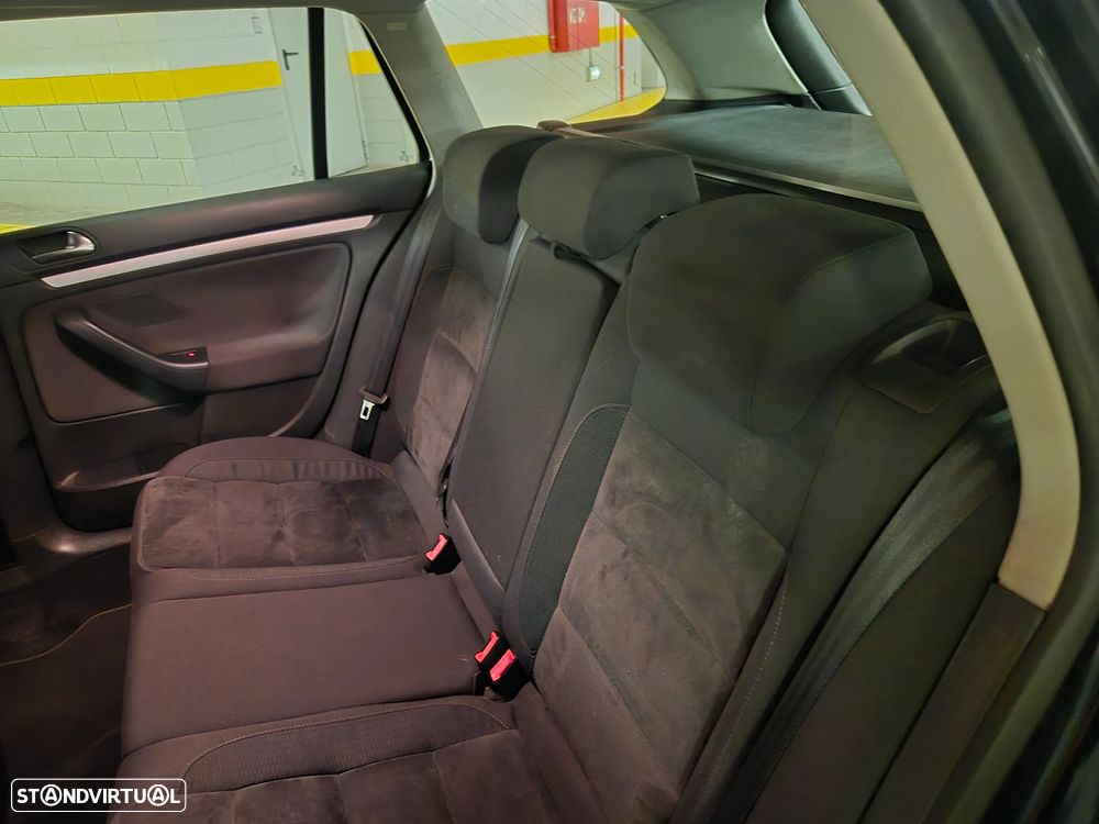 VW Golf Variant 1.6 TDi Highline - 22