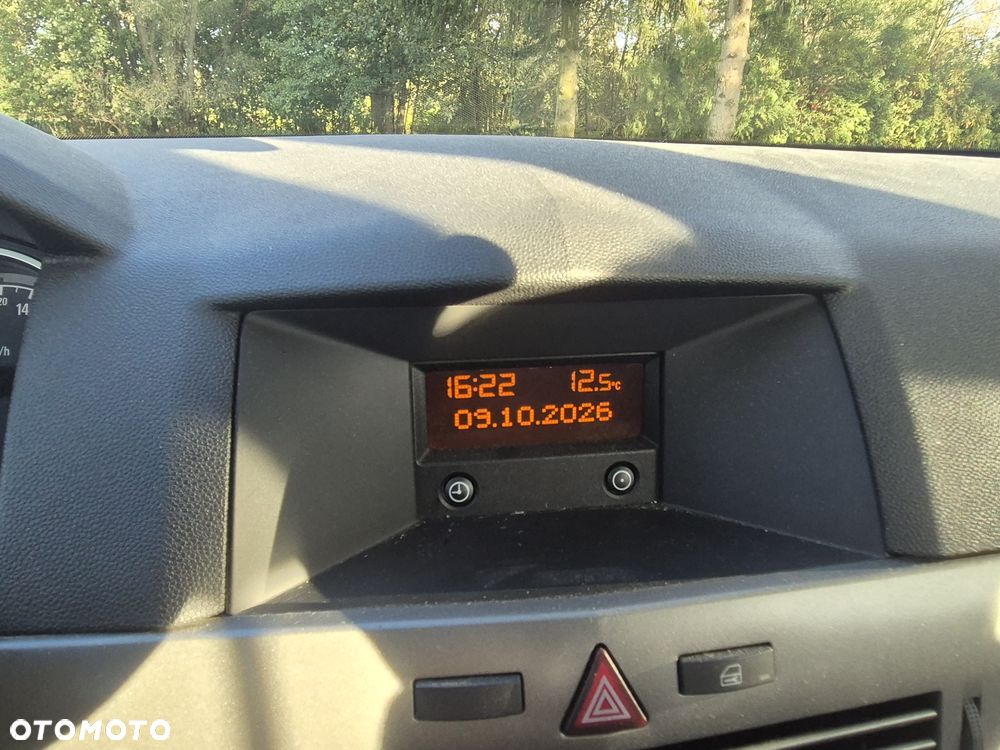 Opel Astra - 11