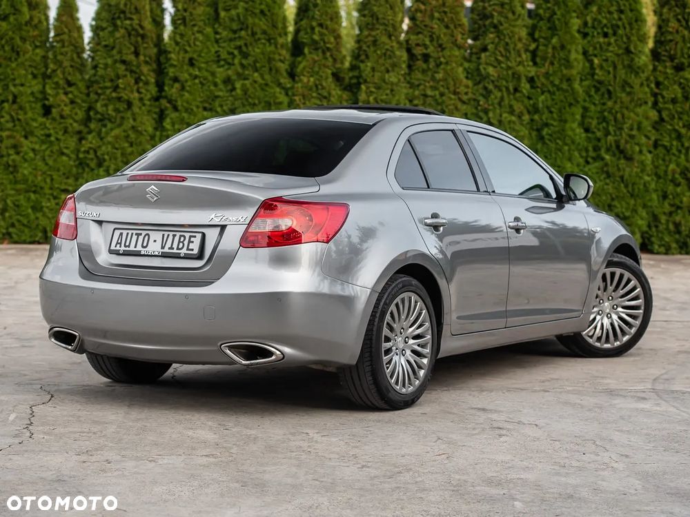 Suzuki Kizashi 2.4 4x4 CVT Sport - 13