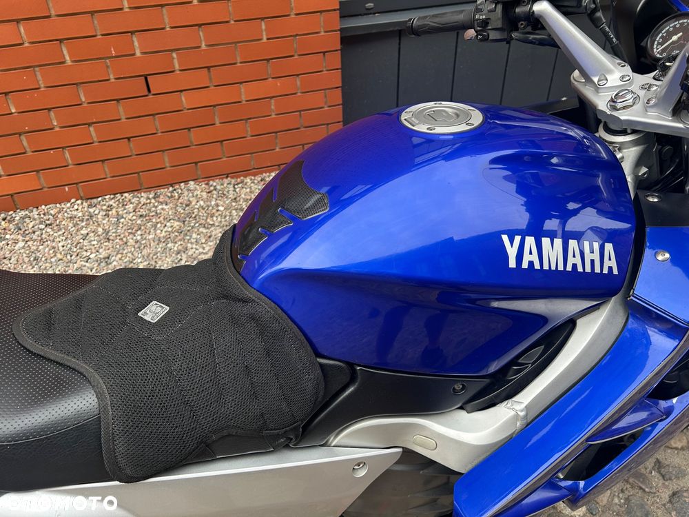 Yamaha FJR - 24