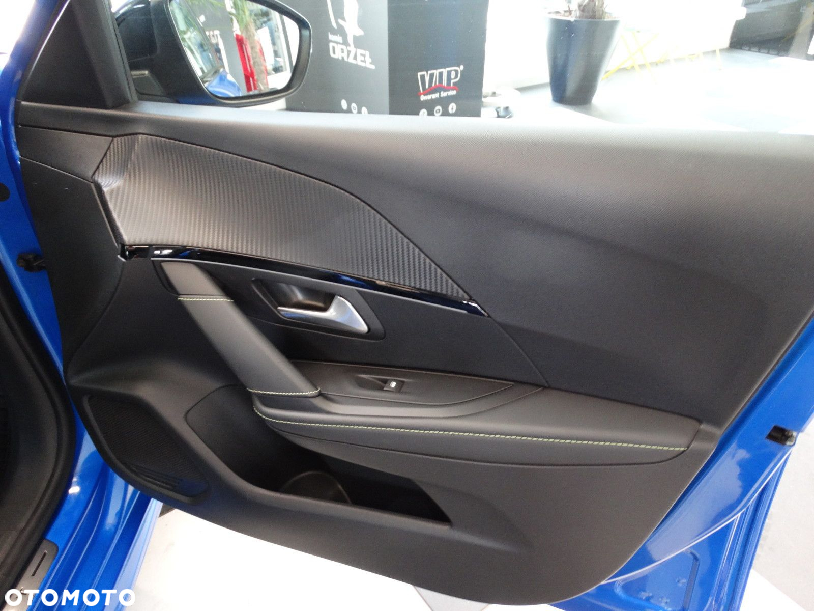 Peugeot 208 - 11