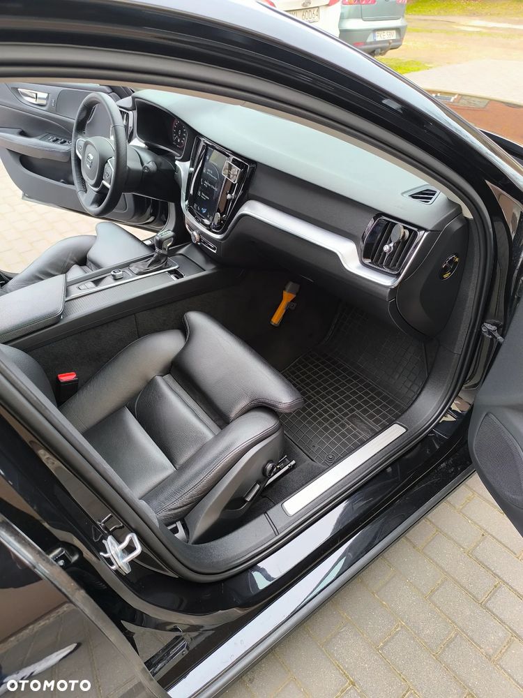 Volvo V60 T5 GPF Momentum - 14