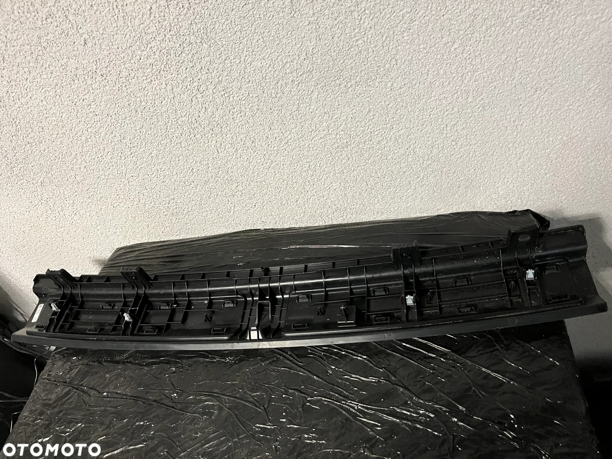 BMW X1 F48 OSŁONA PROGU NA PAS PASA BAGAŻNIKA 934770 - 2