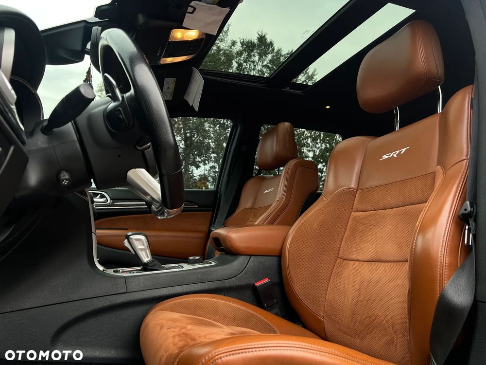 Jeep Grand Cherokee - 15