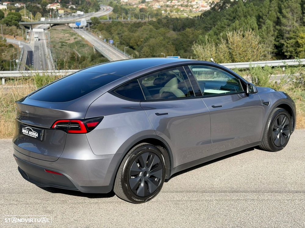 Tesla Model Y Long Range Tração Traseira - 4