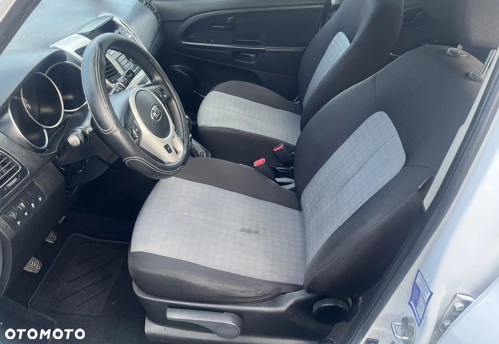 Kia Venga - 13
