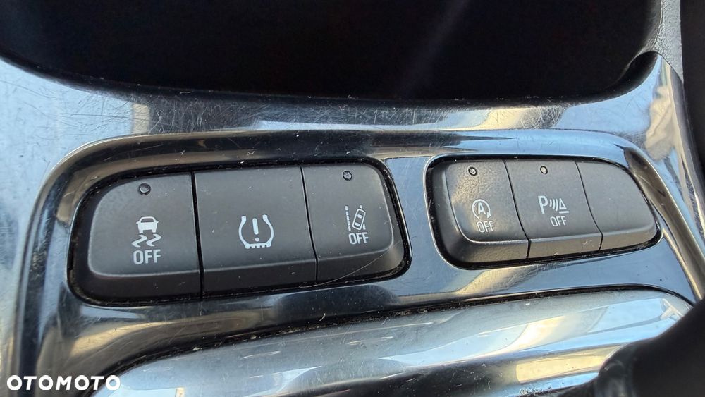 Opel Crossland X - 17