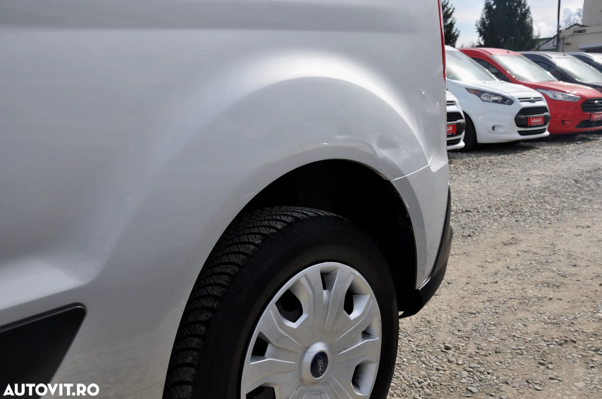 Ford Transit Connect L2H1 Van AUT. - 33