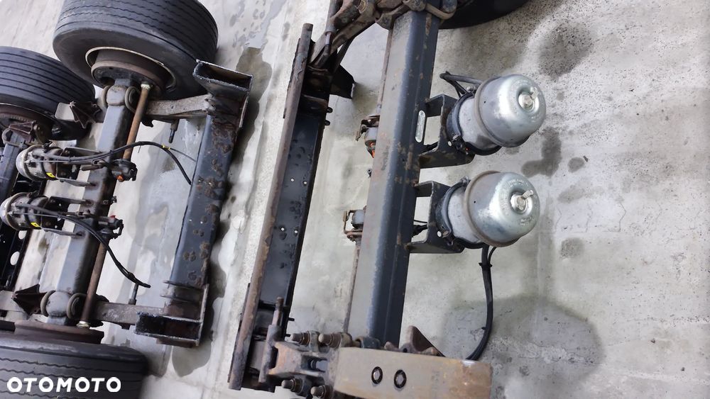 Oś BPW Naczepa Przyczepa  Mega Resor Pół resor Felga 19.5 Opony 245/45r19.5 - 12