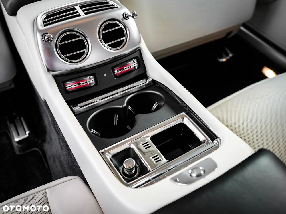 Rolls-Royce Wraith - 34