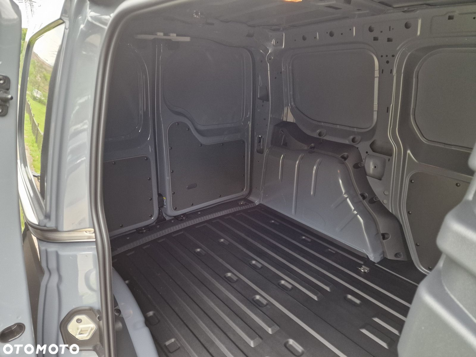 Volkswagen Caddy Cargo 1.5 TSI DSG - 9