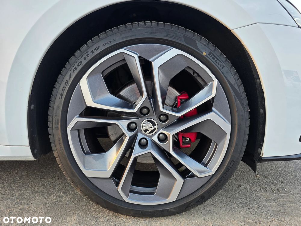 Skoda Octavia 2.0 TDI 4x4 RS DSG - 19