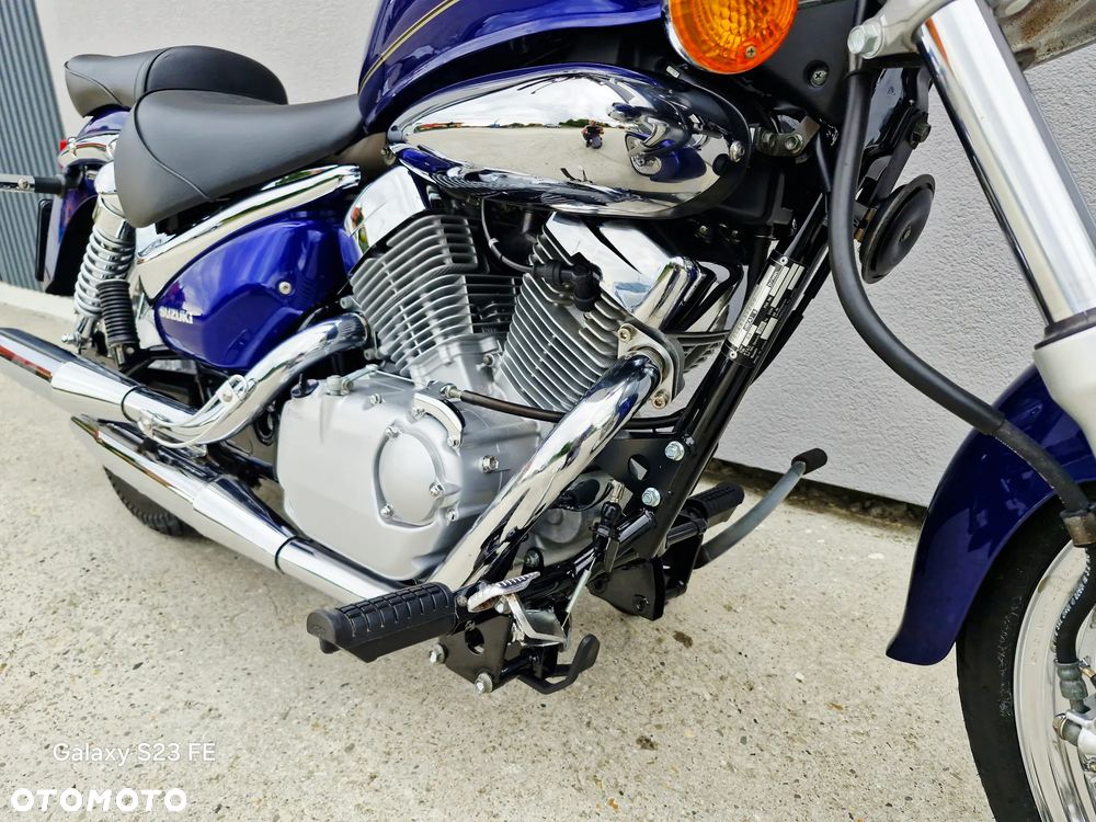 Suzuki Intruder - 26