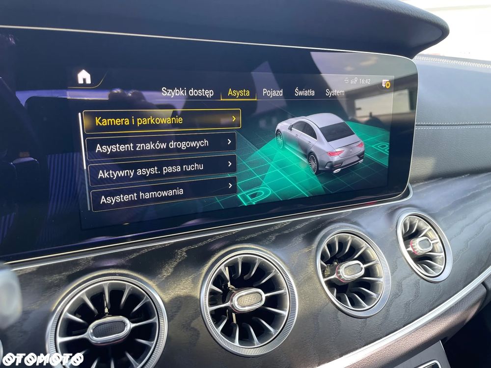 Mercedes-Benz CLS 300 d 4Matic 9G-TRONIC AMG Line - 38