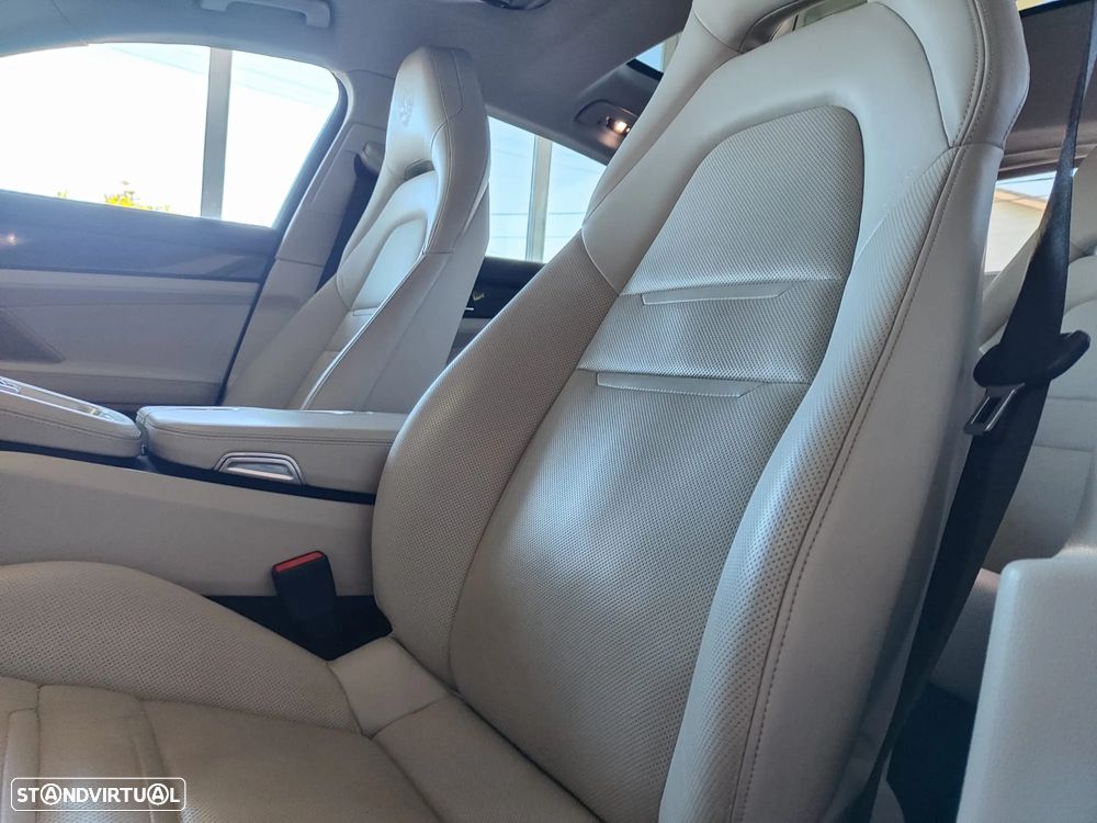 Porsche Panamera 4 E-Hybrid Platinum Edition - 29