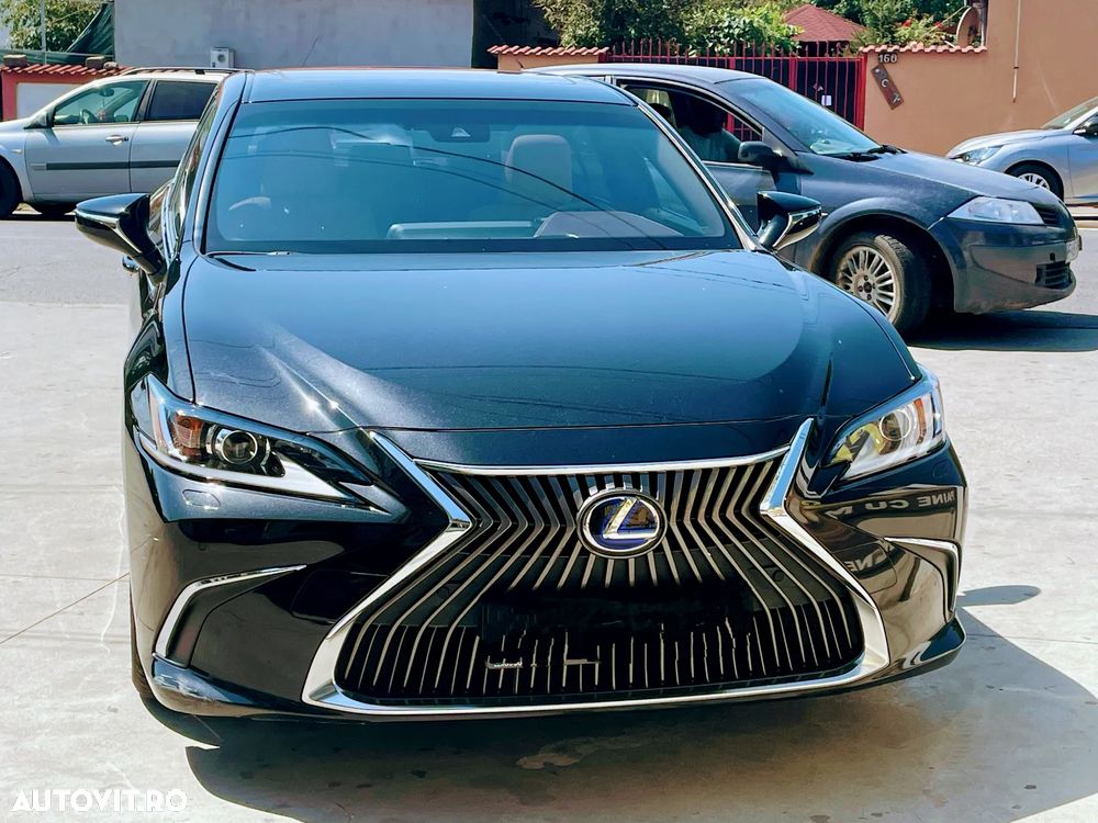 Lexus Seria ES 300h Executive - 1