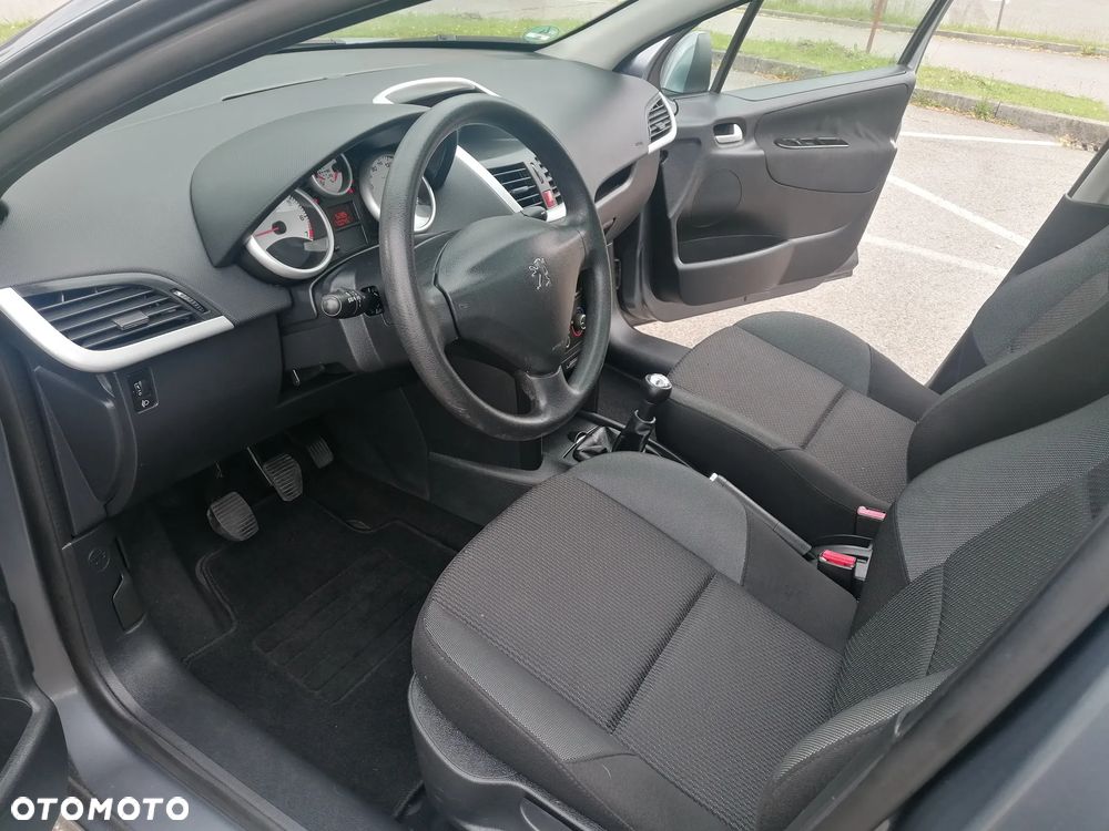 Peugeot 207 1.4 U Move - 12