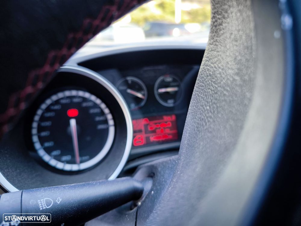 Alfa Romeo Giulietta 1.6 JTDM Veloce - 6