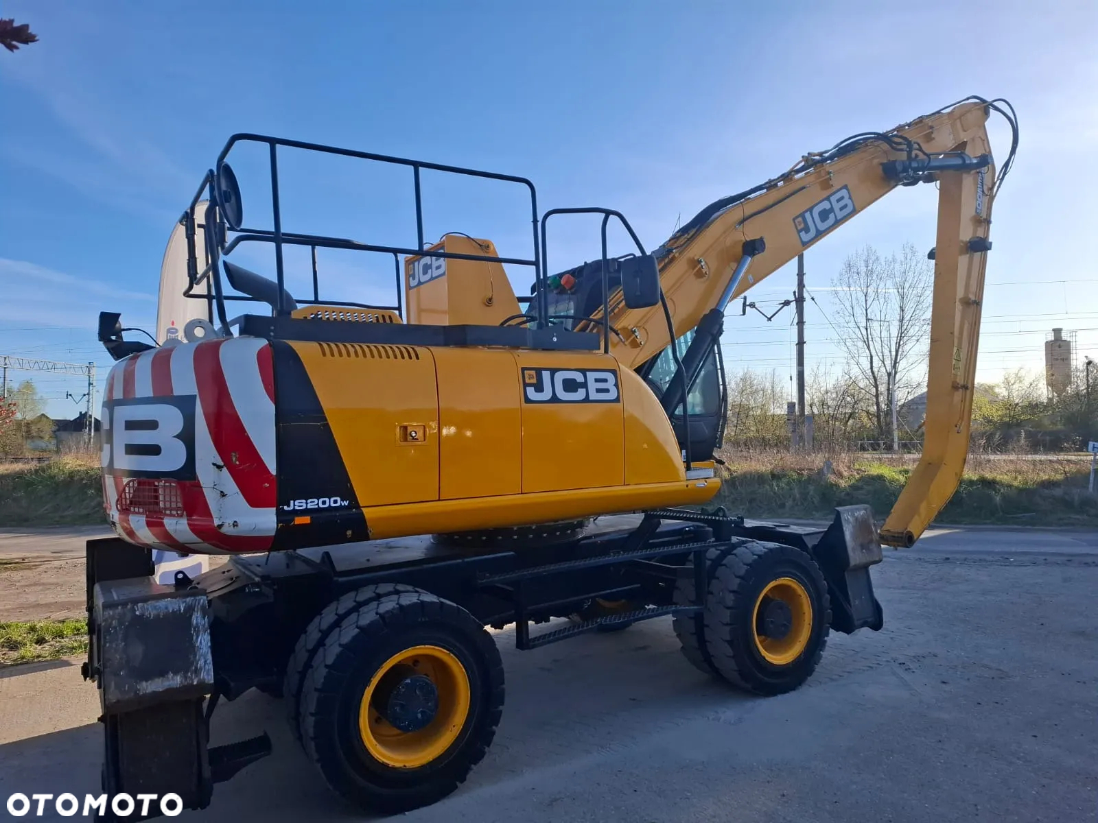 JCB JS 200W - 3