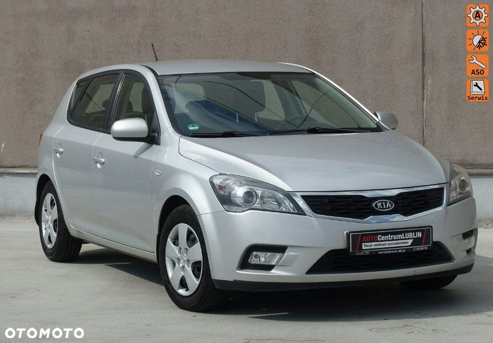 Kia Ceed - 1