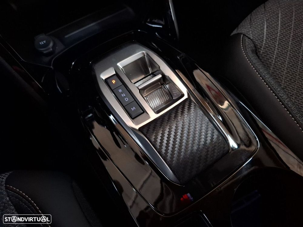 Peugeot 208 1.2 Hybrid Allure e-DCS6 — fotografia 18