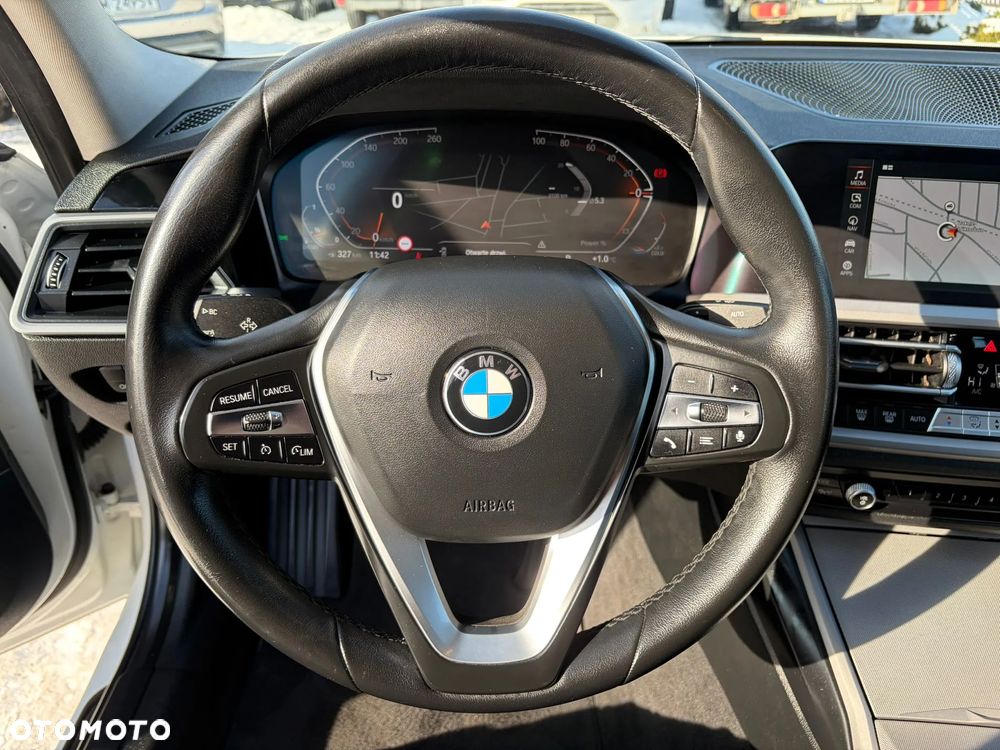 BMW Seria 3 318d Business Edition - 26