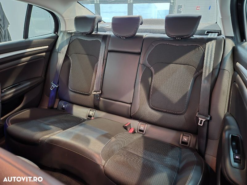 Renault Megane TCe 140 GPF Techno - 14