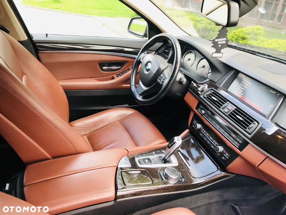 BMW Seria 5 535i xDrive - 10