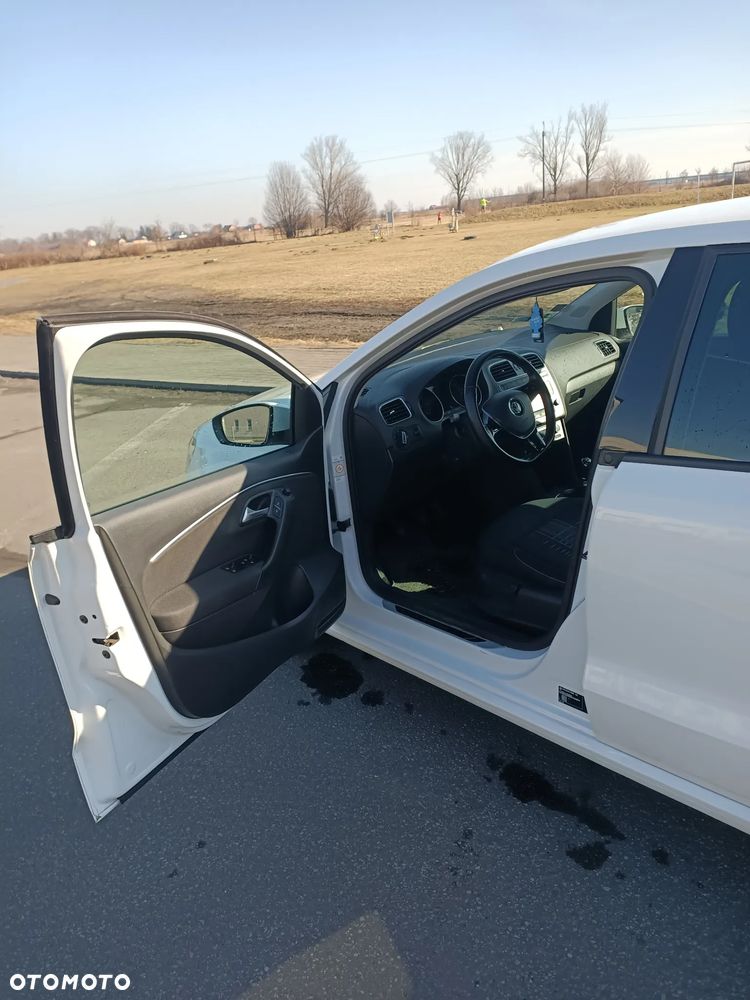 Volkswagen Polo - 13