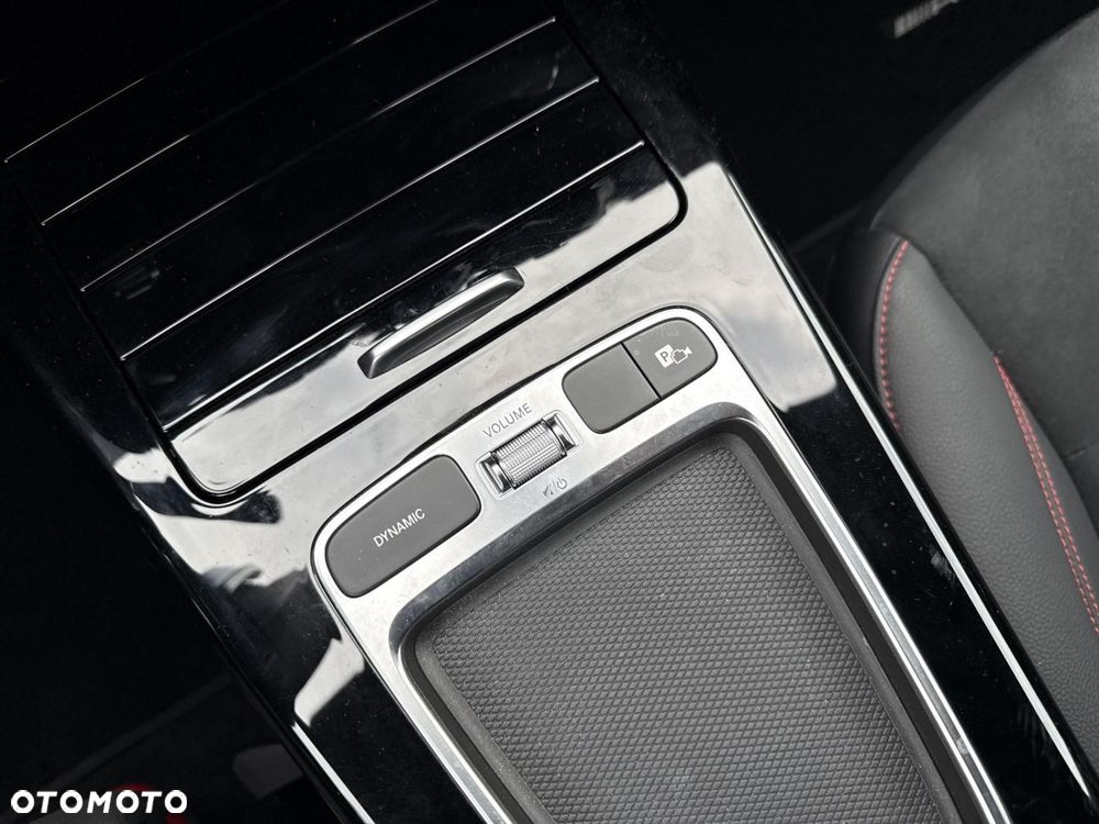 Mercedes-Benz CLA - 17