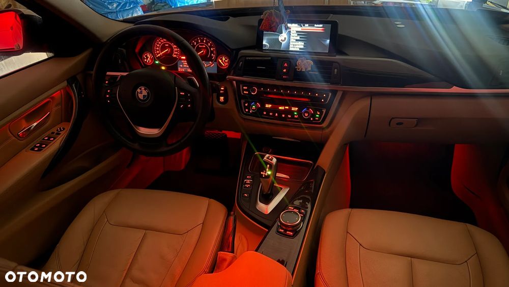 BMW Seria 3 328i Luxury Line - 8