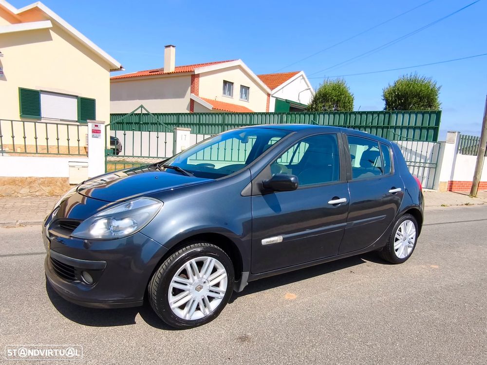 Renault Clio 1.5 dCi Initiale - 1